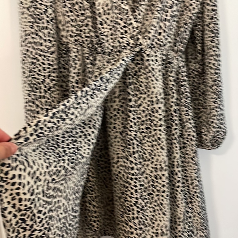 Leopard dress. Never worn. - Picture 4 of 4